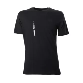 black under armour t-shirt